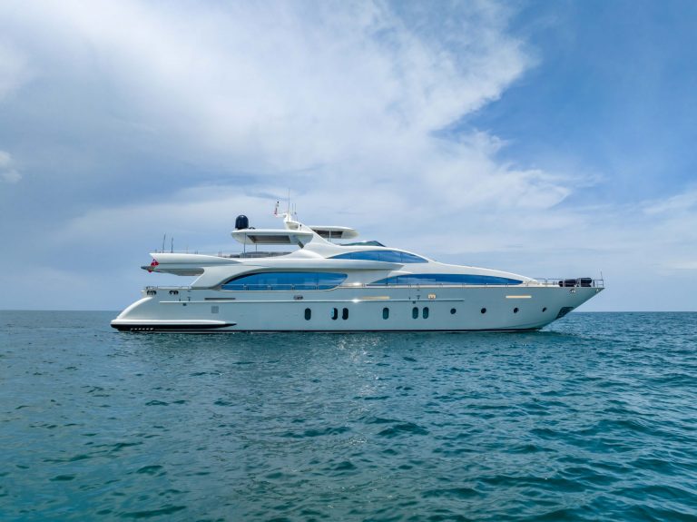 116 Azimut Rylax Miami Yacht Rental Super Yacht Luxury Charter Bahamas Nassau