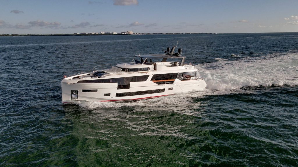 88 Sirena Saint Luxury Miami Nassau Bimini Yacht Rental Charter 