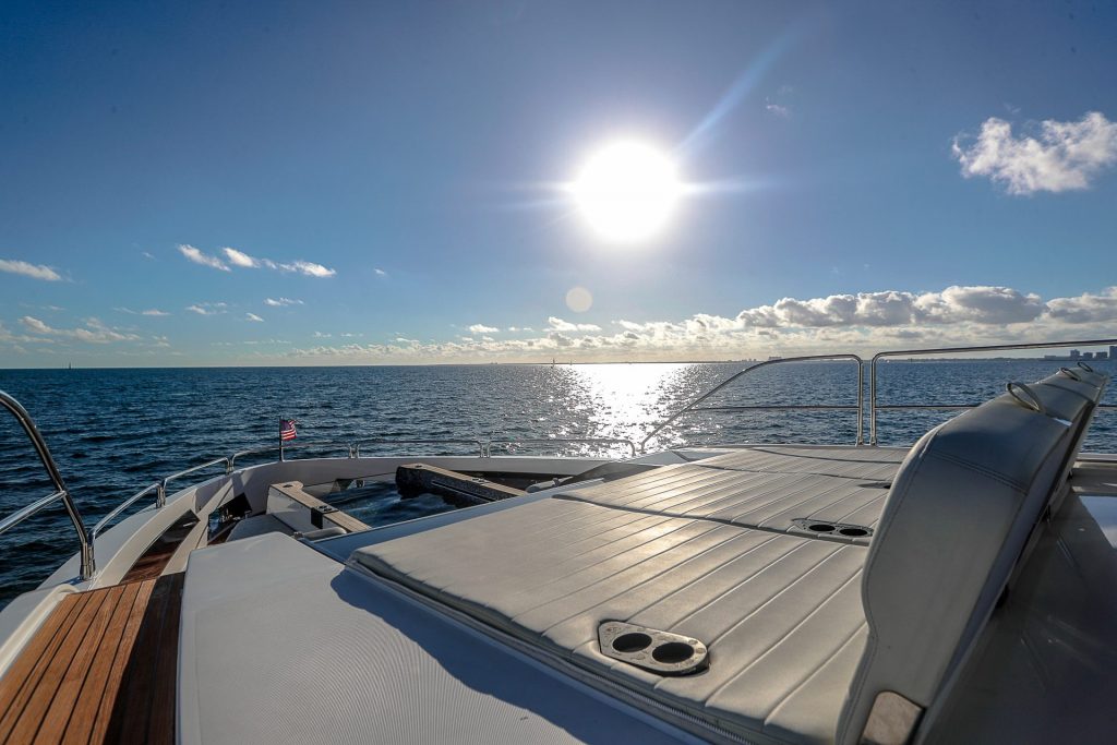 88 Sirena Saint Luxury Miami Nassau Bimini Yacht Rental Charter 