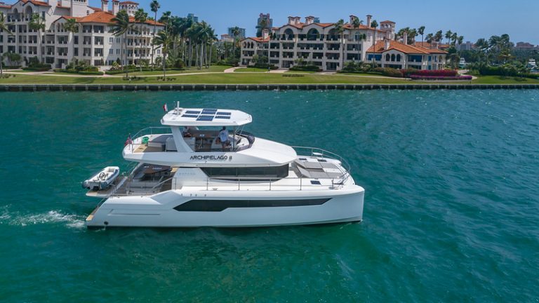 60 Leopard Archipelago Catamaran Luxury Miami Yacht Rental South Beach Bimini The Bahamas Yacht Charter