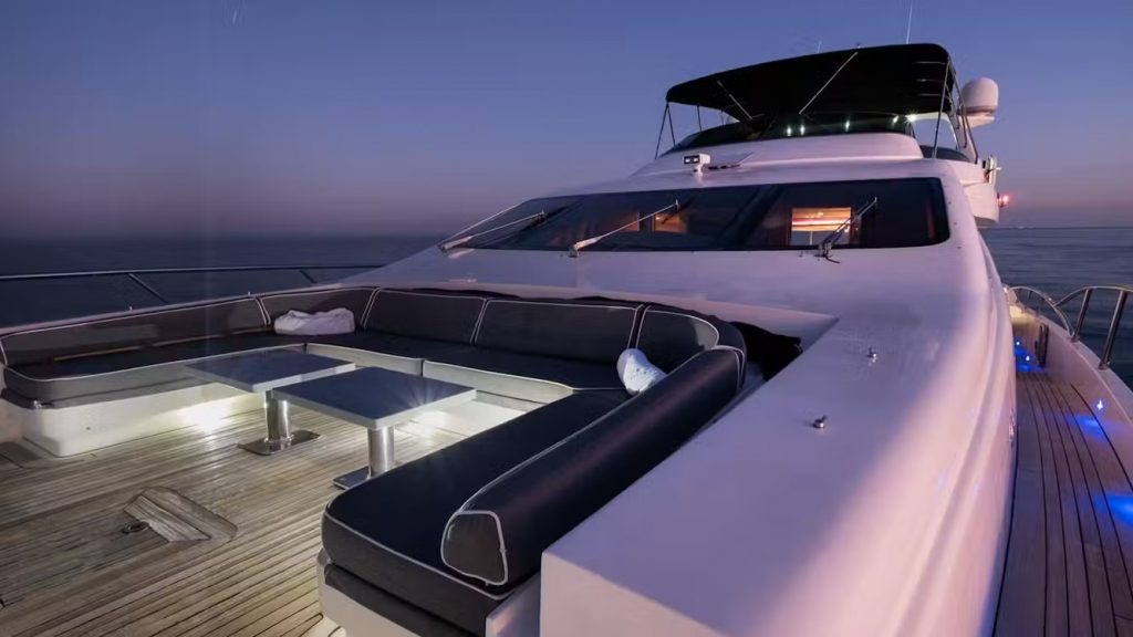 100 Azimut Leonardo Intervention Miami Yacht Rental Luxury Term Charter Sunny Isles Aventura Turnberry Bimini The Bahamas YachtLuxe 