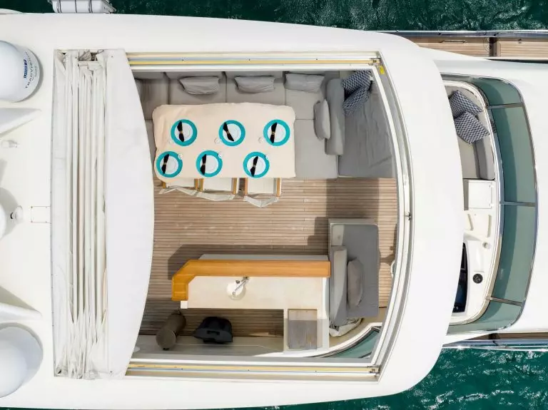 84' Azimut Sky Luxury Yacht Charter in Miami Bimini Nassau Exumas Staniel Abacos Term South Beach Day Term Yacht