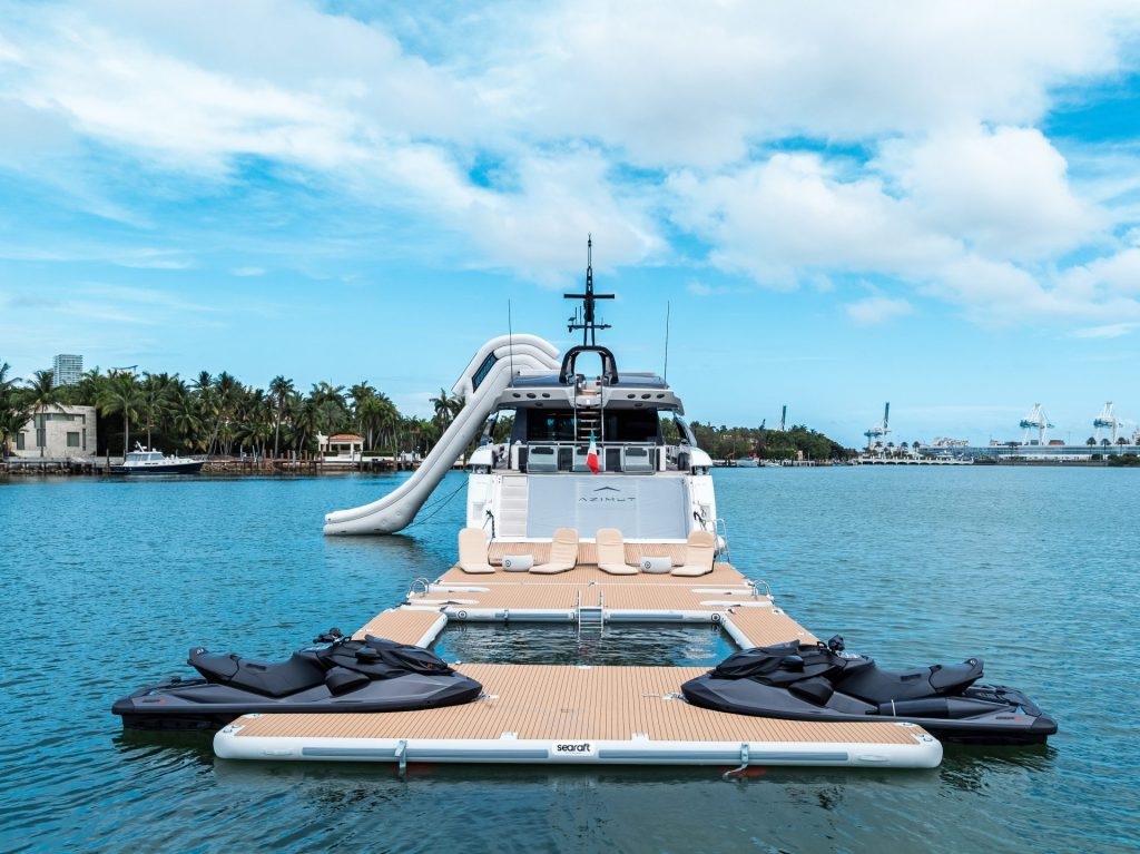 11_94-Azimut_Rosa_-Miami-Luxury-Modern_yacht-rental-charter--1024x767