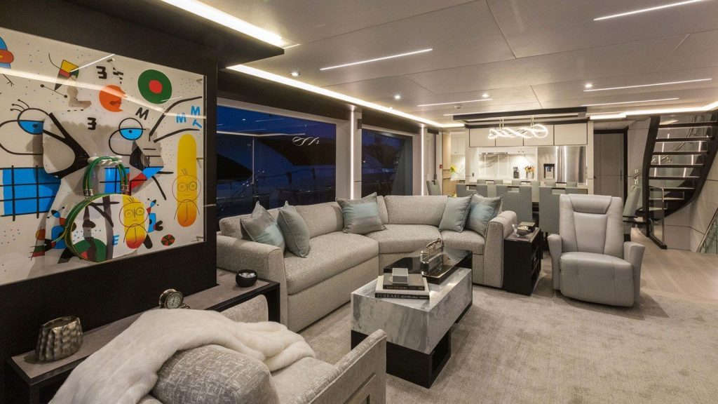 12_92-Hargrave_DAY-ONE_-YachtLuxe_Luxury-Yacht-Charter-Miami--1024x576