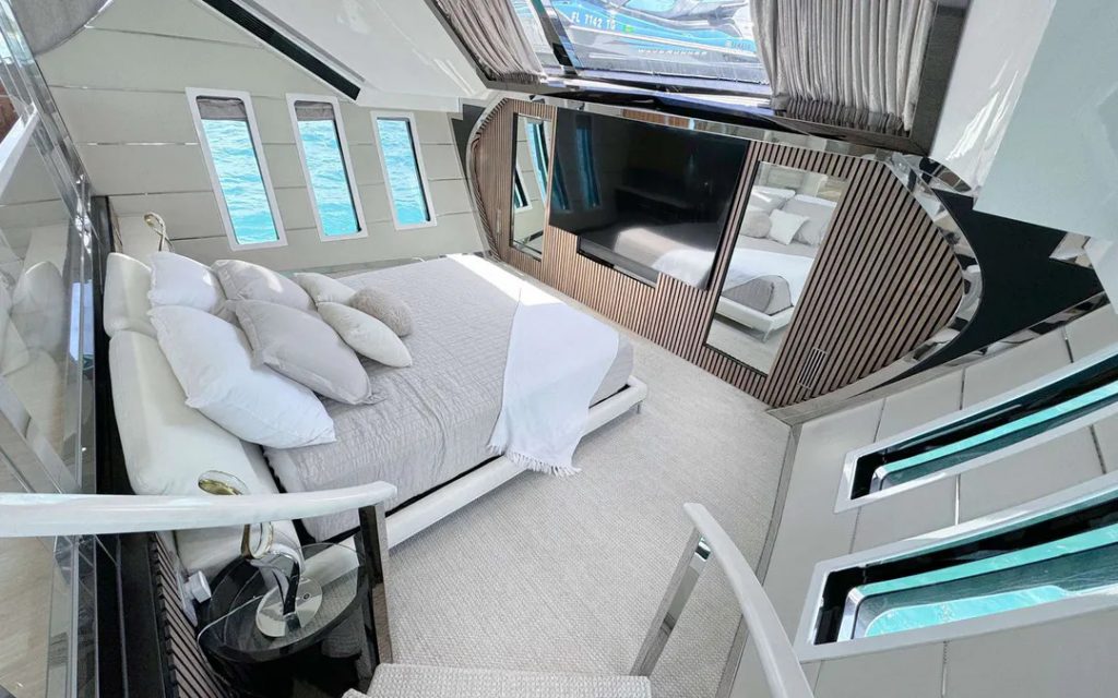 112 Custom Privilege Luxury Term Yacht Charter Weekly Bahamas Nassau Exumas Sunny Isles Multiday