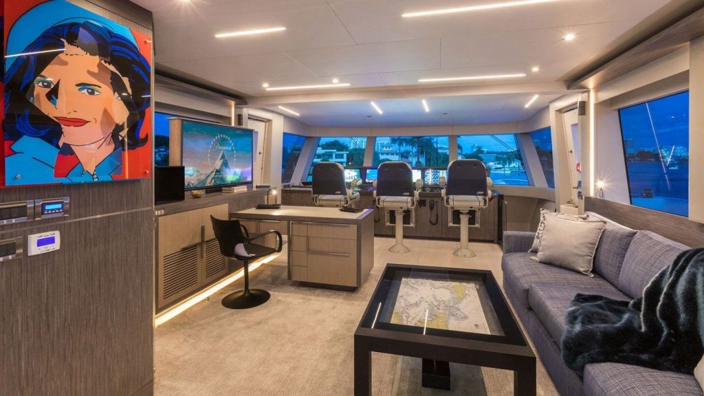 13_92-Hargrave_DAY-ONE_-YachtLuxe_Luxury-Yacht-Charter-Miami--1024x576