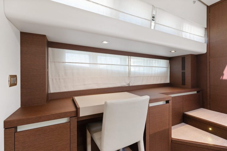 28 75 Prestige Good Life Miami Yacht Rental Sunny Isles Aventura Turnberry Bimini The Bahamas Term Charter