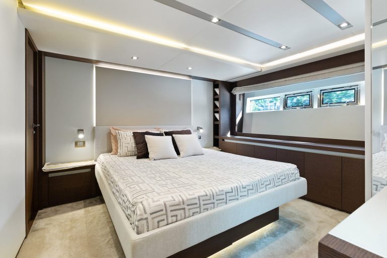 28 75 Prestige Good Life Miami Yacht Rental Sunny Isles Aventura Turnberry Bimini The Bahamas Term Charter