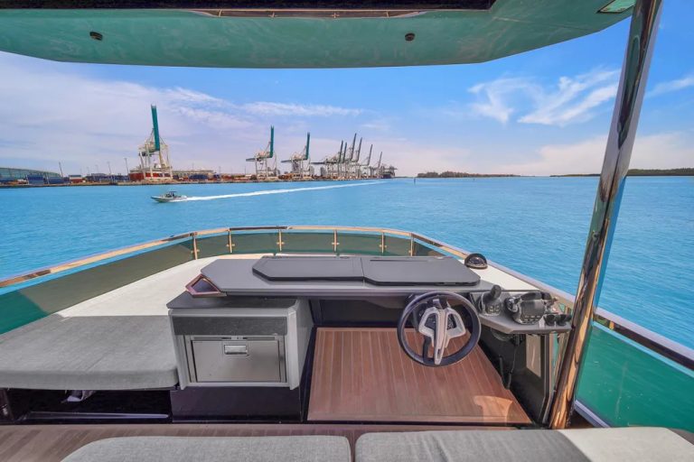 62 Explorer Explocean Miami Yacht Rental Luxury Modern Day Charter South Beach Brickell Fisher Island