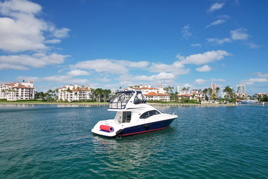 47 Sea Ray Miami Luxury Day Yacht Rental Charter Miami Beach Marina Affordable yacht Charter 