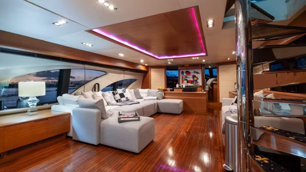 100 Azimut Leonardo Intervention Miami Yacht Rental Luxury Term Charter Sunny Isles Aventura Turnberry Bimini The Bahamas YachtLuxe 