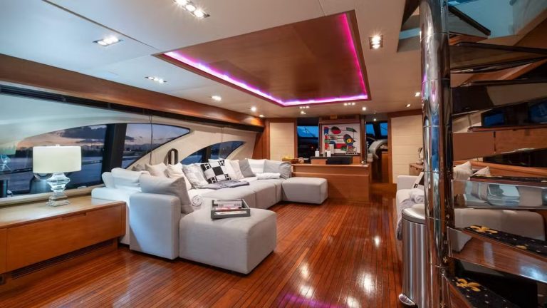 100 Azimut Leonardo Intervention Miami Yacht Rental Luxury Term Charter Sunny Isles Aventura Turnberry Bimini The Bahamas YachtLuxe