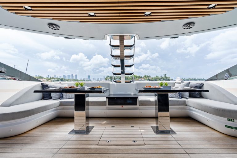 4' Azimut_Rosa_ Miami Luxury Modern_yacht rental charter