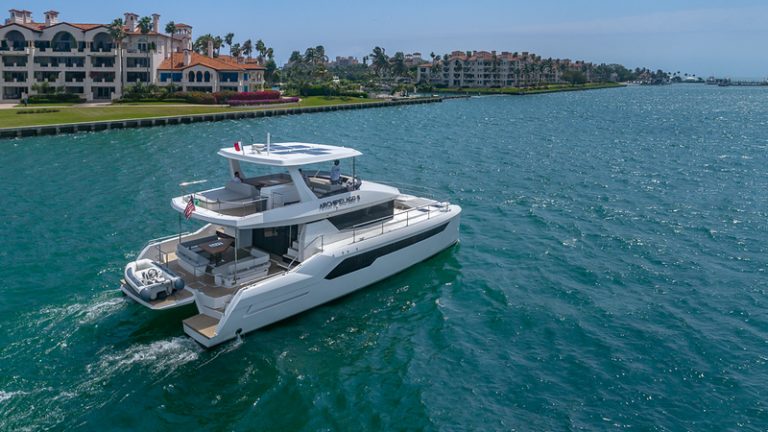 60 Leopard Archipelago Catamaran Luxury Miami Yacht Rental South Beach Bimini The Bahamas Yacht Charter