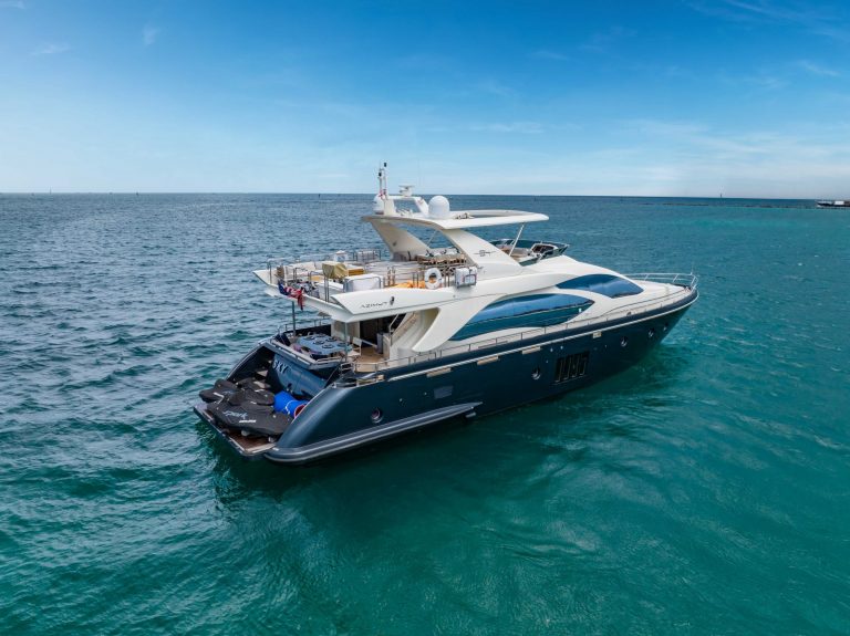 84' Azimut Sky Luxury Yacht Charter in Miami Bimini Nassau Exumas Staniel Abacos Term South Beach Day Term Yacht