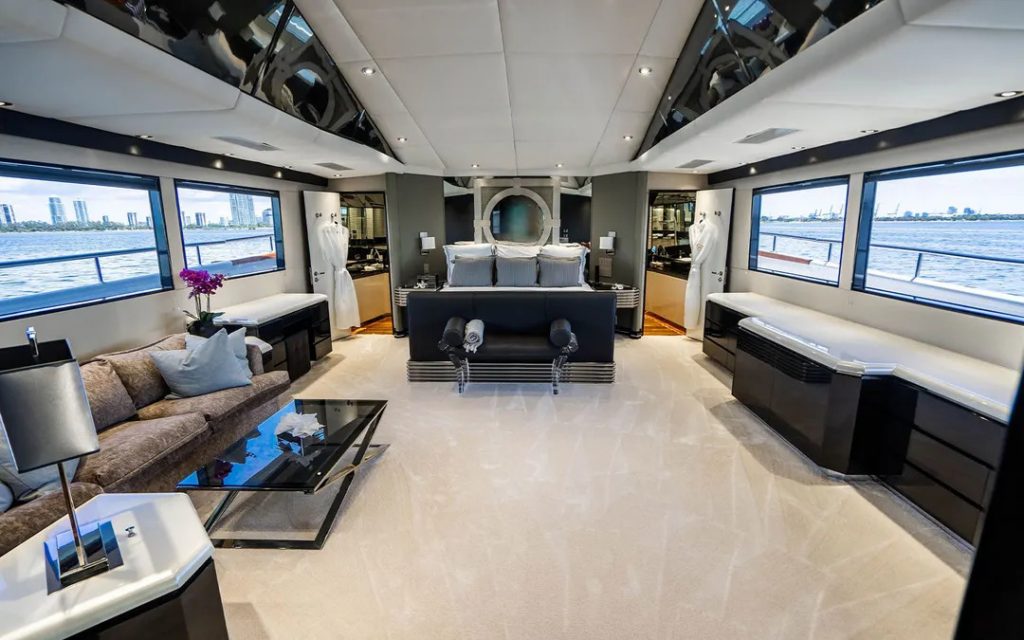 125-Broward-Quantum-Yacht-Rental-Miami-Mega-Super-Yacht-Term-Charter-South-Beach-Bimini-The-Bahamas