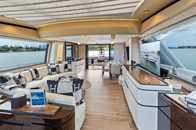 4' Azimut_Rosa_ Miami Luxury Modern_yacht rental charter