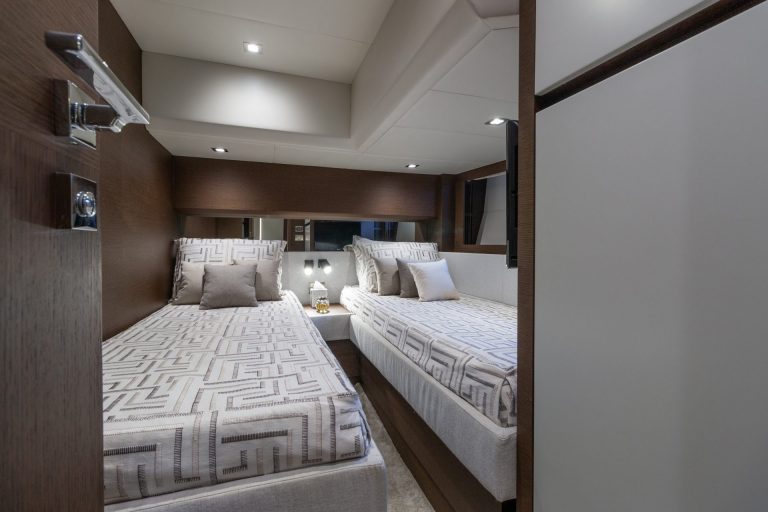 28 75 Prestige Good Life Miami Yacht Rental Sunny Isles Aventura Turnberry Bimini The Bahamas Term Charter