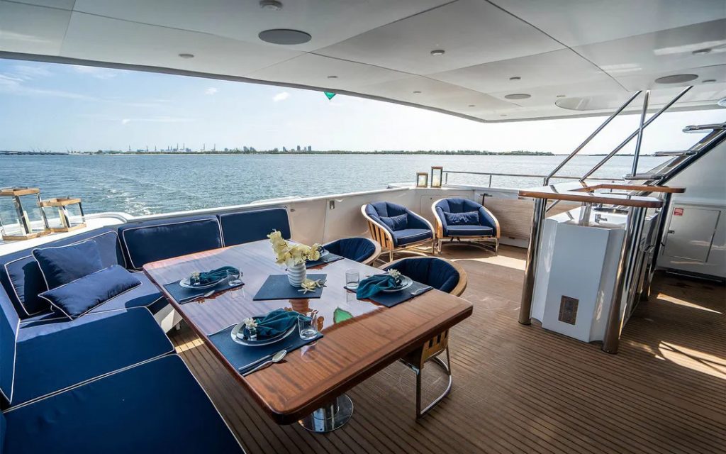 125-Broward-Quantum-Yacht-Rental-Miami-Mega-Super-Yacht-Term-Charter-South-Beach-Bimini-The-Bahamas