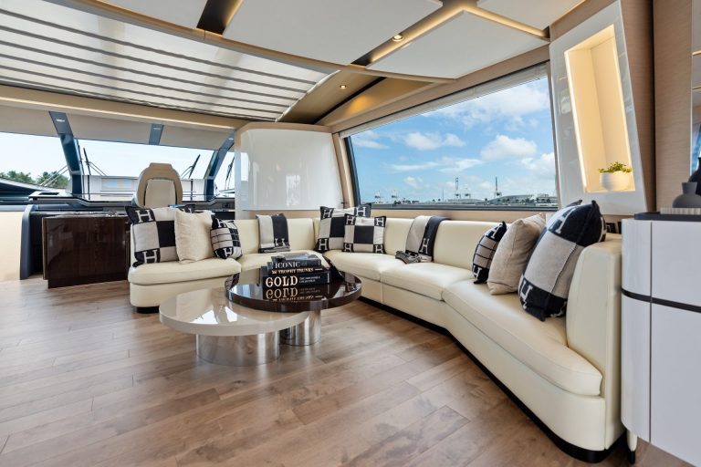 4' Azimut_Rosa_ Miami Luxury Modern_yacht rental charter