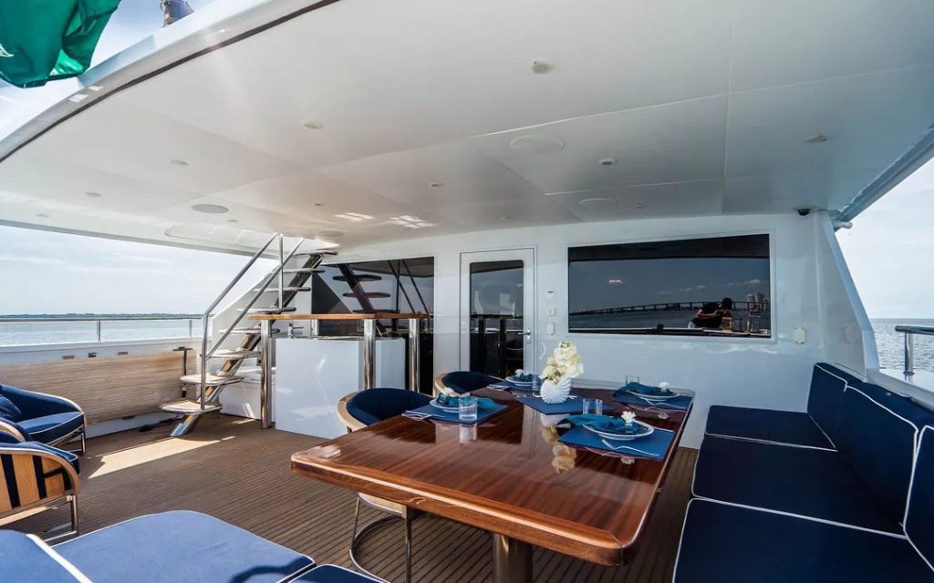 125-Broward-Quantum-Yacht-Rental-Miami-Mega-Super-Yacht-Term-Charter-South-Beach-Bimini-The-Bahamas