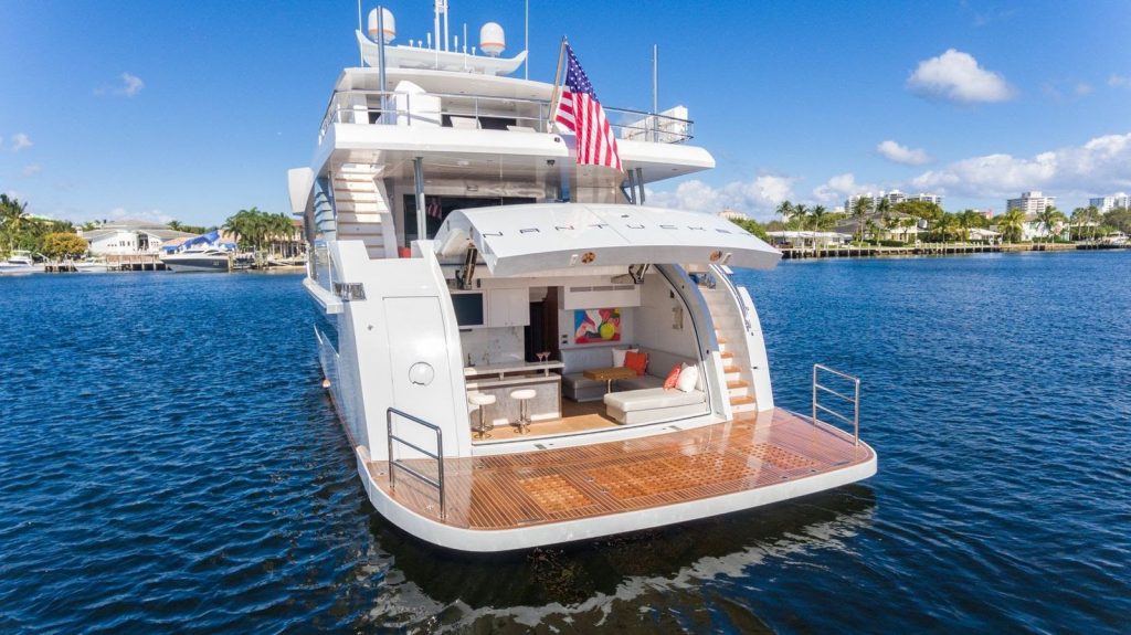 2_92-Hargrave_DAY-ONE_-YachtLuxe_Luxury-Yacht-Charter-Miami--1024x575