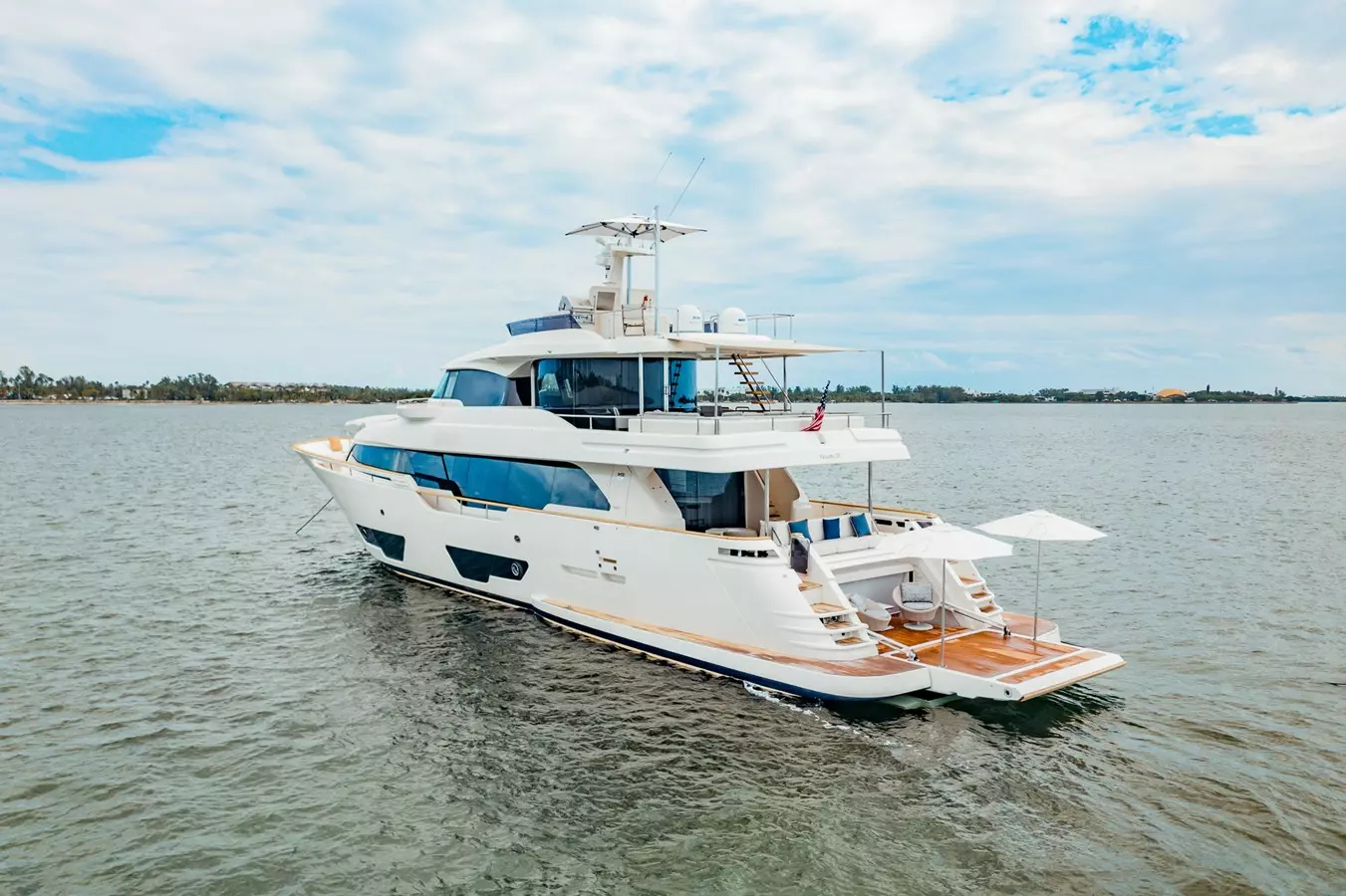 94 Ferreti Customline Bonus Round Miami Bimini Nassau Exumas Luxury yacht Charter Day and Term Rentals