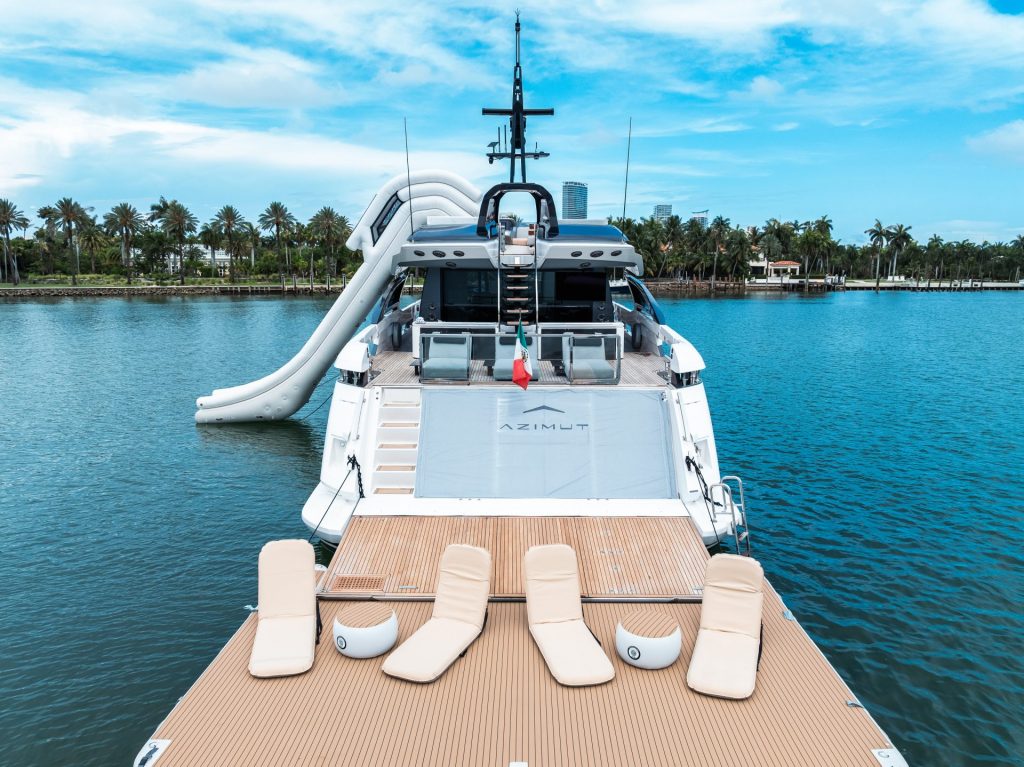 32_94-Azimut_Rosa_-Miami-Luxury-Modern_yacht-rental-charter--1024x767