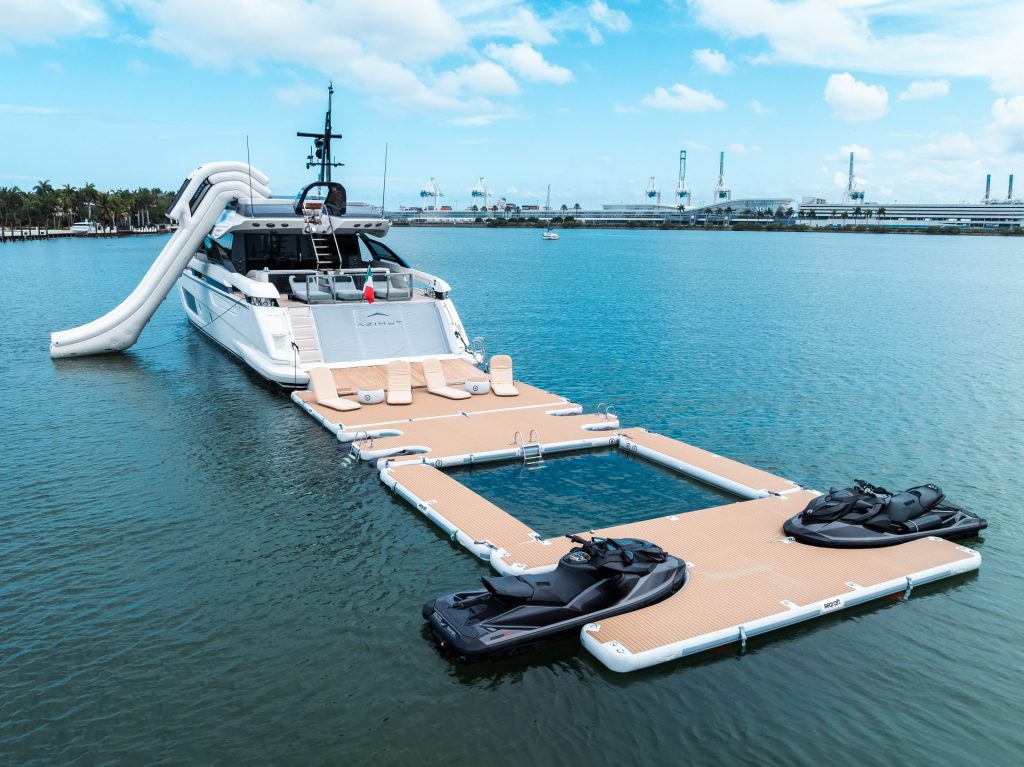 33_94-Azimut_Rosa_-Miami-Luxury-Modern_yacht-rental-charter--1024x767