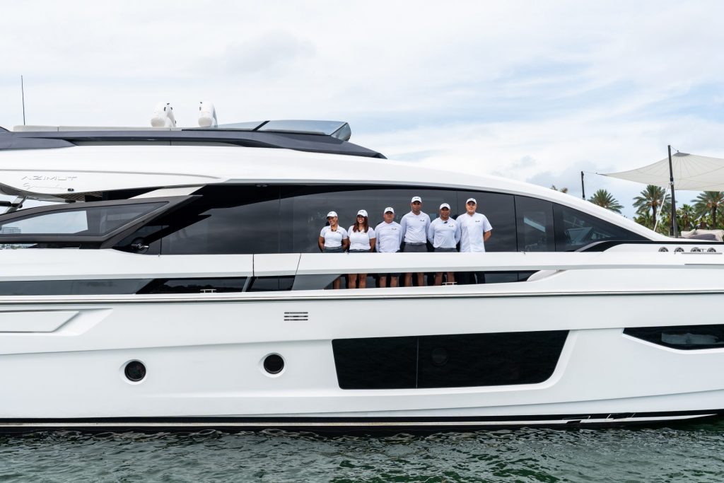 36_94-Azimut_Rosa_-Miami-Luxury-Modern_yacht-rental-charter--1024x683