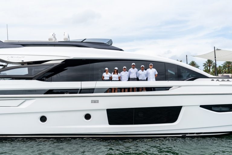 4' Azimut_Rosa_ Miami Luxury Modern_yacht rental charter