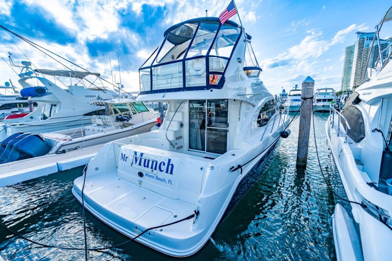 47 Sea Ray Miami Luxury Day Yacht Rental Charter Miami Beach Marina Affordable yacht Charter