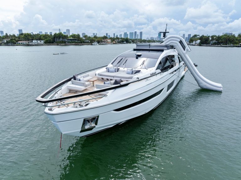 4' Azimut_Rosa_ Miami Luxury Modern_yacht rental charter