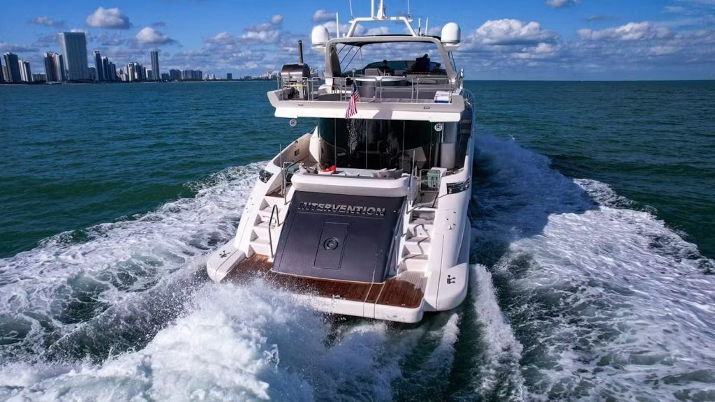 100 Azimut Leonardo Intervention Miami Yacht Rental Luxury Term Charter Sunny Isles Aventura Turnberry Bimini The Bahamas YachtLuxe 