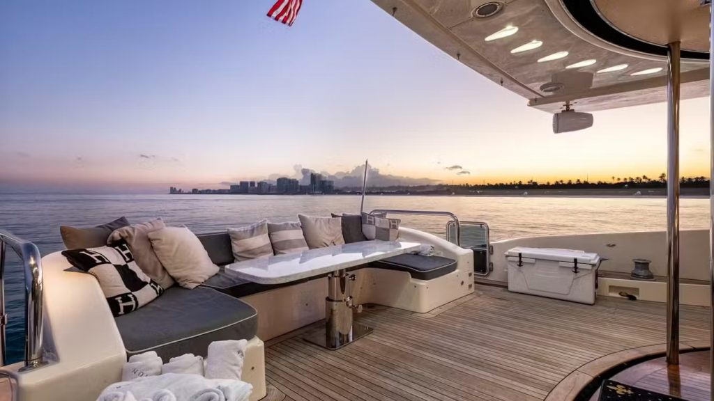 100 Azimut Leonardo Intervention Miami Yacht Rental Luxury Term Charter Sunny Isles Aventura Turnberry Bimini The Bahamas YachtLuxe 