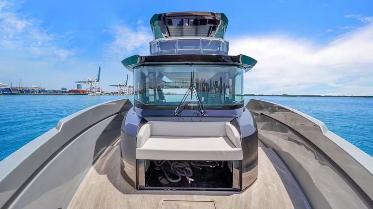 62 Explorer Explocean Miami Yacht Rental Luxury Modern Day Charter South Beach Brickell Fisher Island