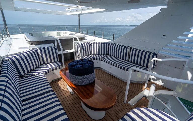 125-Broward-Quantum-Yacht-Rental-Miami-Mega-Super-Yacht-Term-Charter-South-Beach-Bimini-The-Bahamas