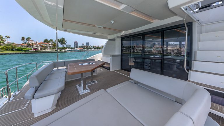 60 Leopard Archipelago Catamaran Luxury Miami Yacht Rental South Beach Bimini The Bahamas Yacht Charter