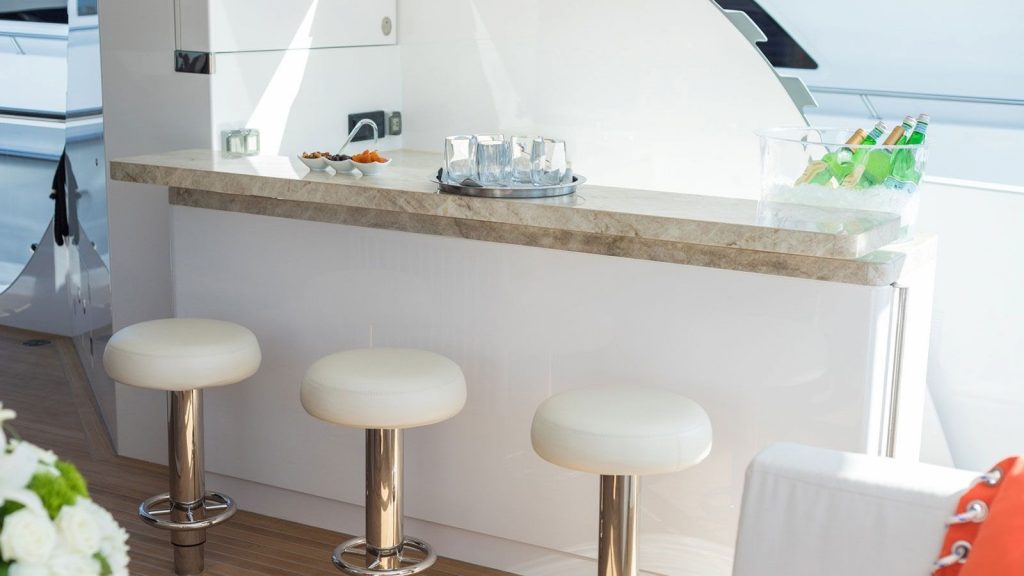 7_92-Hargrave_DAY-ONE_-YachtLuxe_Luxury-Yacht-Charter-Miami--1024x576