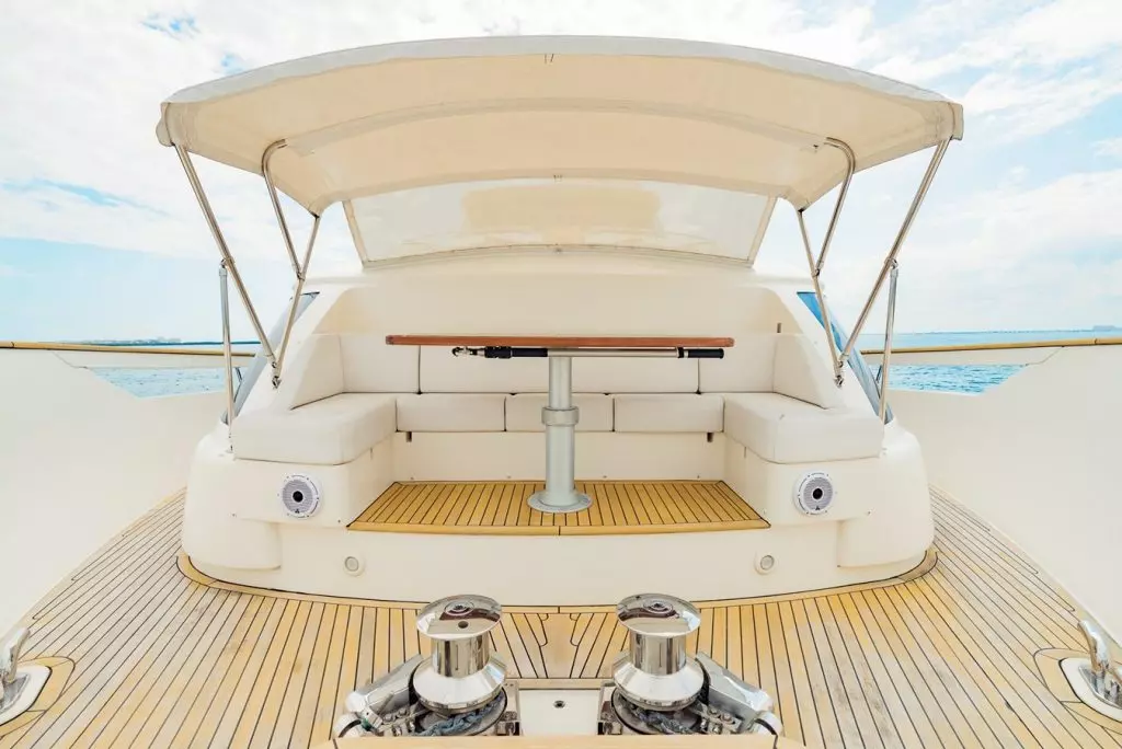 94 Ferreti Customline Bonus Round Miami Bimini Nassau Exumas Luxury yacht Charter Day and Term Rentals 