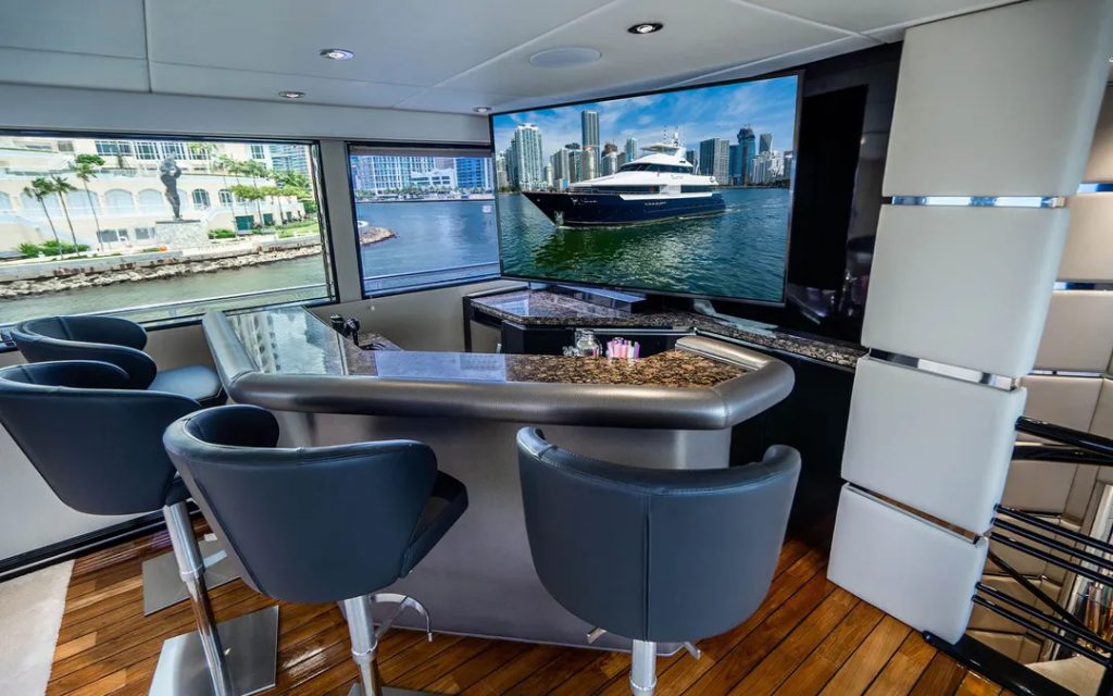 125-Broward-Quantum-Yacht-Rental-Miami-Mega-Super-Yacht-Term-Charter-South-Beach-Bimini-The-Bahamas