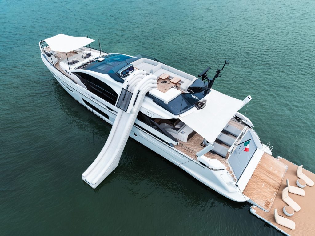 9_94-Azimut_Rosa_-Miami-Luxury-Modern_yacht-rental-charter--1024x767