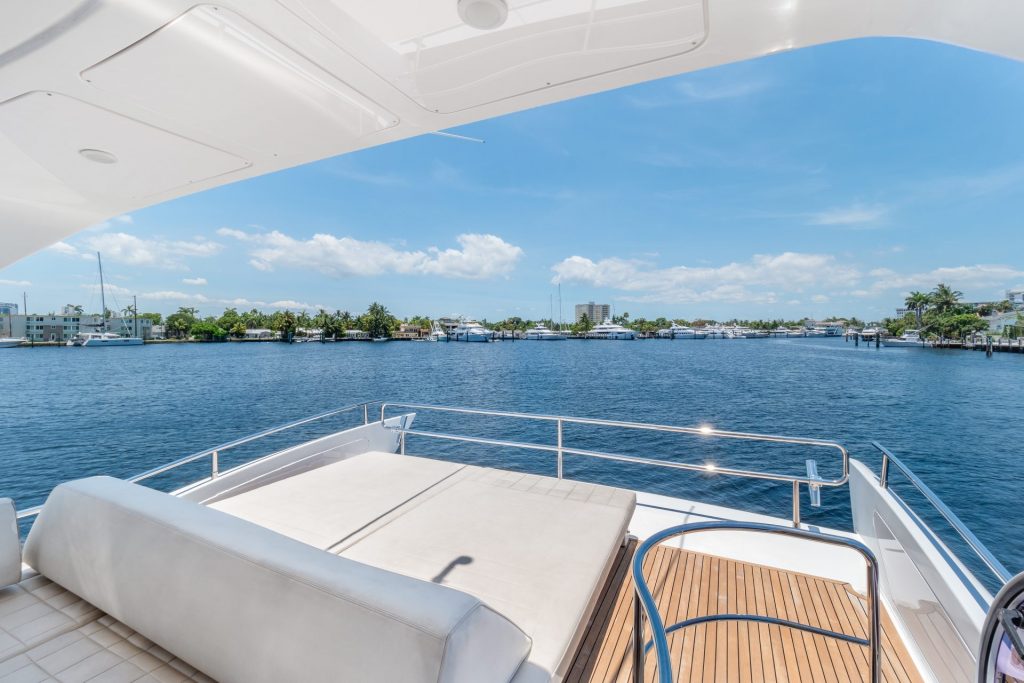 64 Azimut Third Wind Fort Lauderdale Yacht Charter Luxury Rental Las Olas Bahia Mar