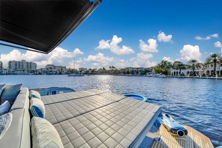 50 Pardo Fantasea Fort lauderdale Luxury Day Charter YachtLuxe Bahia Mar las Olas Yacht Rental