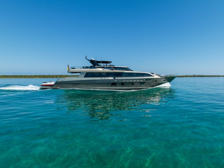 110' Crescent JULIANNE Nassa Bay Street Paradise Island Yacht Charter Rental Pig Beach Staniel The Bahamas YachtLuxe Yacht Rental