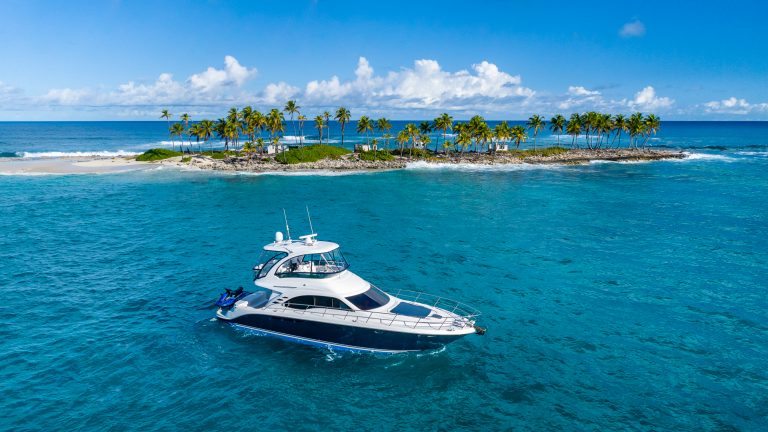 55' Sea Ray Nassau Day Charter Yacht Term Charter Paradise Island Pig Beach Rental The Bahamas YachtLuxe