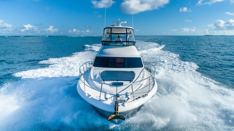 55' Sea Ray Nassau Day Charter Yacht Term Charter Paradise Island Pig Beach Rental The Bahamas YachtLuxe