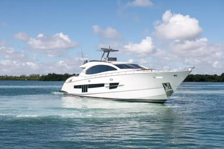41_92_Lazzara_new_life_yachtluxe