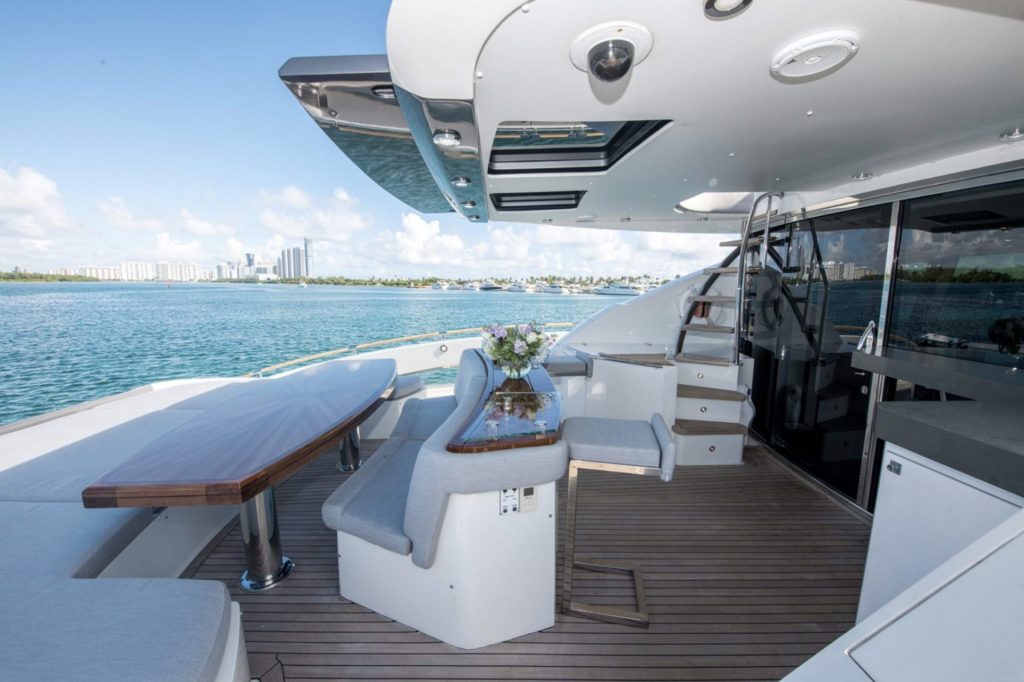 5_92_Lazzara_new_life_yachtluxe-1024x682