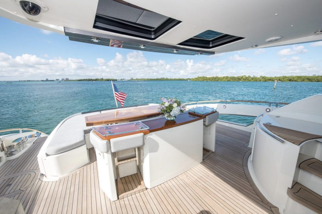 6_92_Lazzara_new_life_yachtluxe-1024x681